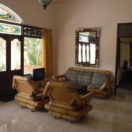 Ombak Putih Bungalows Hotel Nusa Dua  Eksteriør billede