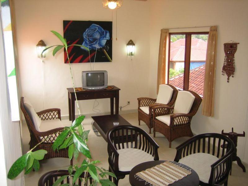 Ombak Putih Bungalows Hotel Nusa Dua  Eksteriør billede
