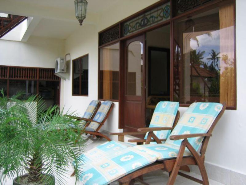 Ombak Putih Bungalows Hotel Nusa Dua  Eksteriør billede